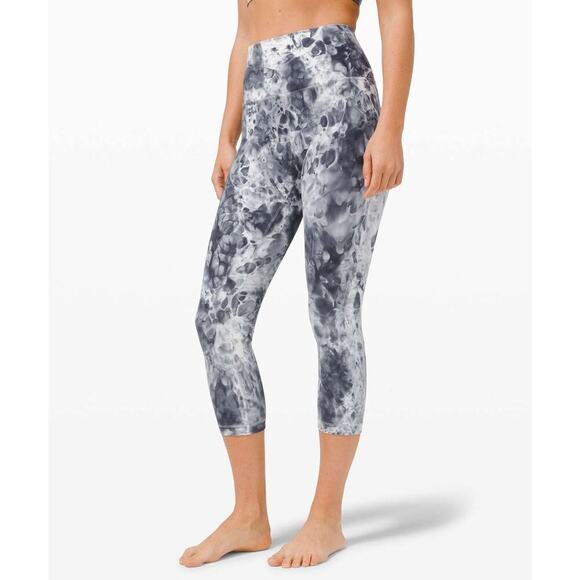 Lululemon Women's‎ Wunder Under Leggings Size 8 Marble Dye High Rise Crop - Picture 1 of 12